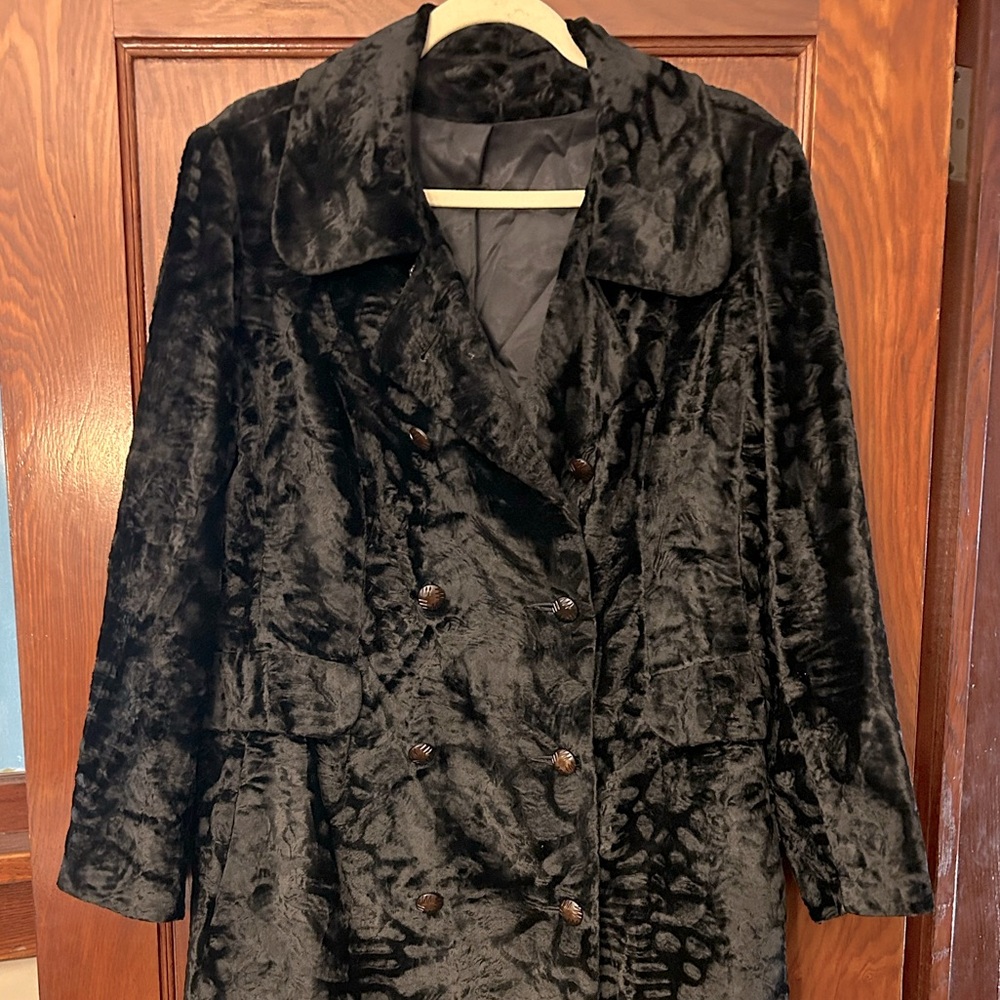 Vintage MOD 60s Borella England Crushed Velvet Faux Fur Coat Black Large